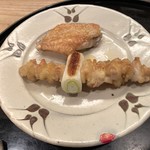 鳥つね自然洞 - 手羽先、鳥皮