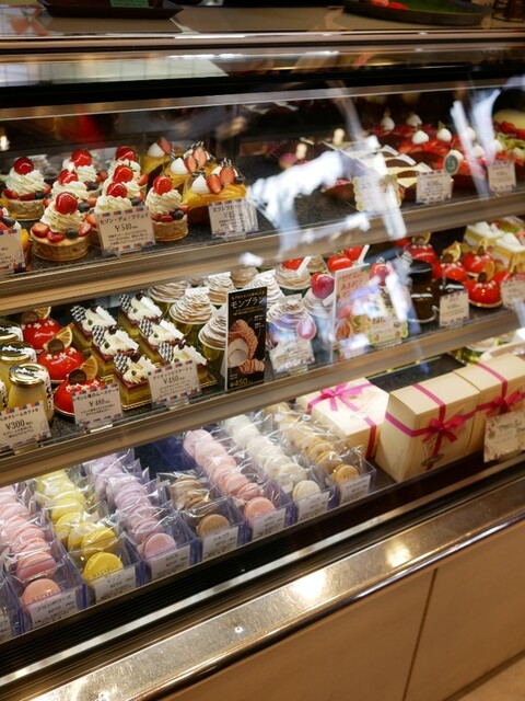 サロン ド テ アルション 法善寺本店 Alcyon 大阪難波 ケーキ 食べログ