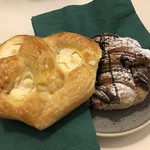 Caffe Letterario - リコッタチーズのペストリーとチョコレートクロワッサン