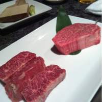 焼肉チャンピオン ペントハウス - 左：特上ハラミ 右：シャトーブリアン 