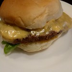 104362703 - ジャンボチーズバーガー700円