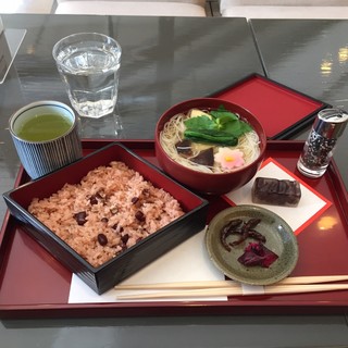 鶴屋八幡 茶房_0