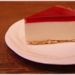 竹の子 - 豆腐を使ったローカロリーなケーキです。甘さ控えめで男性にも人気です。