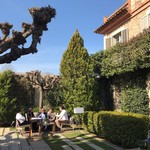 El Celler de Can Roca - 庭園でアペリティフを飲みながら40分