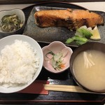 酒処 はづき - 焼魚 しゃけ 850円