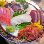 味美 - 刺身盛り合わせ（シメ鯖多め）
