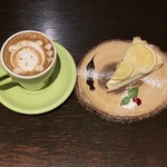 Cafe Queue - ドリンク、ケーキセット500円