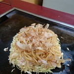 Okonomiyaki Fuugetsu - 湯がきたての太麺×かつお節