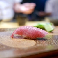 天寿し 京町店 - 大トロ(塩)。こちらの方が好みでした。塩とシャリでここまでの味が出るのかと本当に感動しました。