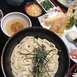 うどん本陣 山田家 讃岐本店 - 