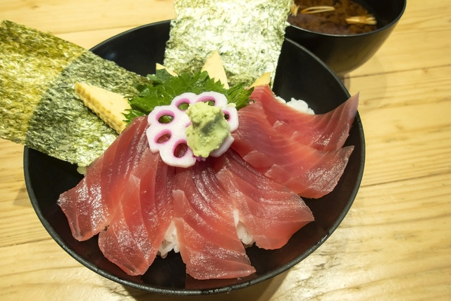 Toki Sushi Higashishinsaibashiten