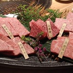 炭火焼肉 石垣庵 - 特選石垣牛　ぜいたく5種盛