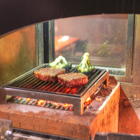 FORNO - 店内　薪焼き