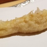 にい留 - (21)筍(京都府塚原産)
      極上の筍が登場、筍大好きな私。
      ホクホクで爽やかな甘み、本当に微かな苦みとのバランスが絶妙。
      幸せで泣きそう。