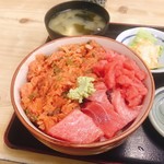 104407631 - 二色丼1000円