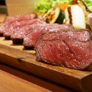 ★当店名物の秋田牛グリルプレート