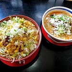 らーめん家 コトブキ - ゴマ野菜らーめん（ゴマ濃い目・ネギ増し・コーントッピング）＆ ゴマちゃーしゅーめん（ネギ増し）