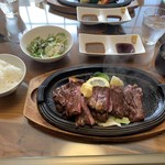 ステーキ鉄板焼 牛臣 - 