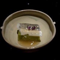 一本木石橋 - うすいえんどう豆のお豆腐にサヨリの酒蒸し、ピンぼけすみません