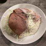 大衆食堂 むらやま屋 - ハムエッグ ¥290