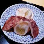 にい留 - 見事な子持ち槍烏賊。身はプリッと弾け、そのあとねっとり