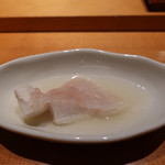 すし 喜邑 - （2019年3月）サメガレイの酒蒸し