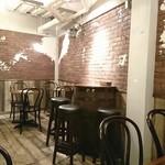 ヴェネツィア酒場 Ombra - 地下の店内