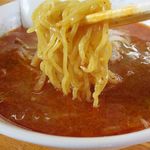 かつ平 - 鉄火麺の麺