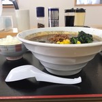 Tantanmennomise marutan - 味噌坦々麺黒ゴマ820円+2辛30円+半ライス無料(スタンプ)