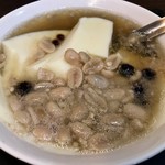 古早味豆花 - 柔らかく煮たピーナツが不思議な食感！！