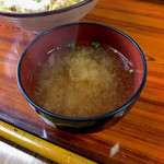 なかや食堂 - ・カツ丼のスープはお味噌汁でした