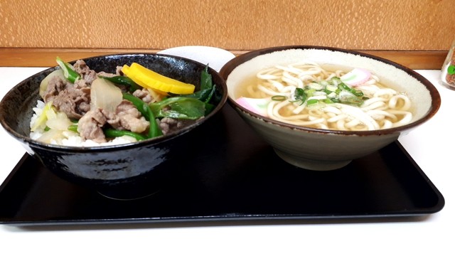 増税後もかけうどん180円 今宮 新世界の良心 By Dontentourist 田舎屋 今宮戎 うどん 食べログ