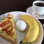 ひこうせん - 料理写真:ホットコーヒー400円とエッグトーストのモーニング