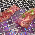 焼肉 牛勝 - ロースター