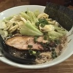 Fuji Ramen - キャベツとマー油のせ らーめん 970円 ♪