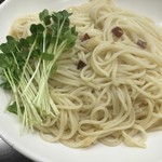 麺 すわまえ食堂 - 五島うどんでペペロンチーノ大盛850円