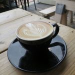 ZHYVAGO COFFEE WORKS OKINAWA - カフェラテ（480円）