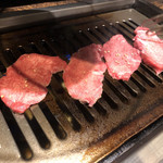 黒毛和牛 焼肉うし雅 - 