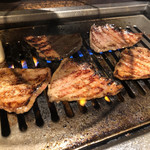 黒毛和牛 焼肉うし雅 - 