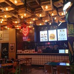 WOLF BURGERS - お店