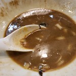 煮干し豚骨らーめん専門店 六郷 - 絶品な烏賊豚骨煮干しスープ