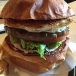 CRUZ BURGERS & CRAFT BEERS - 