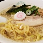 麺屋 六感堂 - 手もみ中華そば（ちょい濃背脂煮干バージョン）