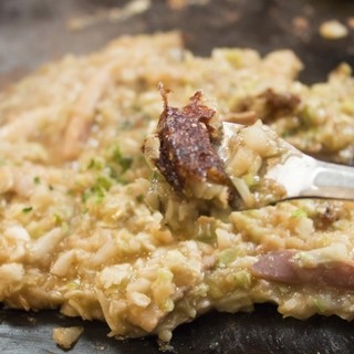 【もんじゃ焼き】鉄板でジュウジュウ楽しく食べよう！