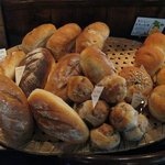 Cafe 手の花 - パンも売ってます・・・