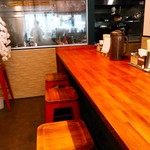 えびくらぶ - カウンター席の向こうではなく、別に調理場があります。