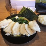 町田商店 - チャーシュー麺＋ほうれん草 ライス大
