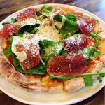 pizzeria felice - プロシュート ルッコラのピッツァ