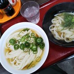 山とも - かけうどん小と比較