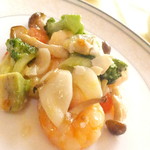 四川料理 桃源郷 - ２０１７温色健美ランチ　２１００円（税込）海老とアーモンド、甘酒入り塩炒め【２０１７年３月】